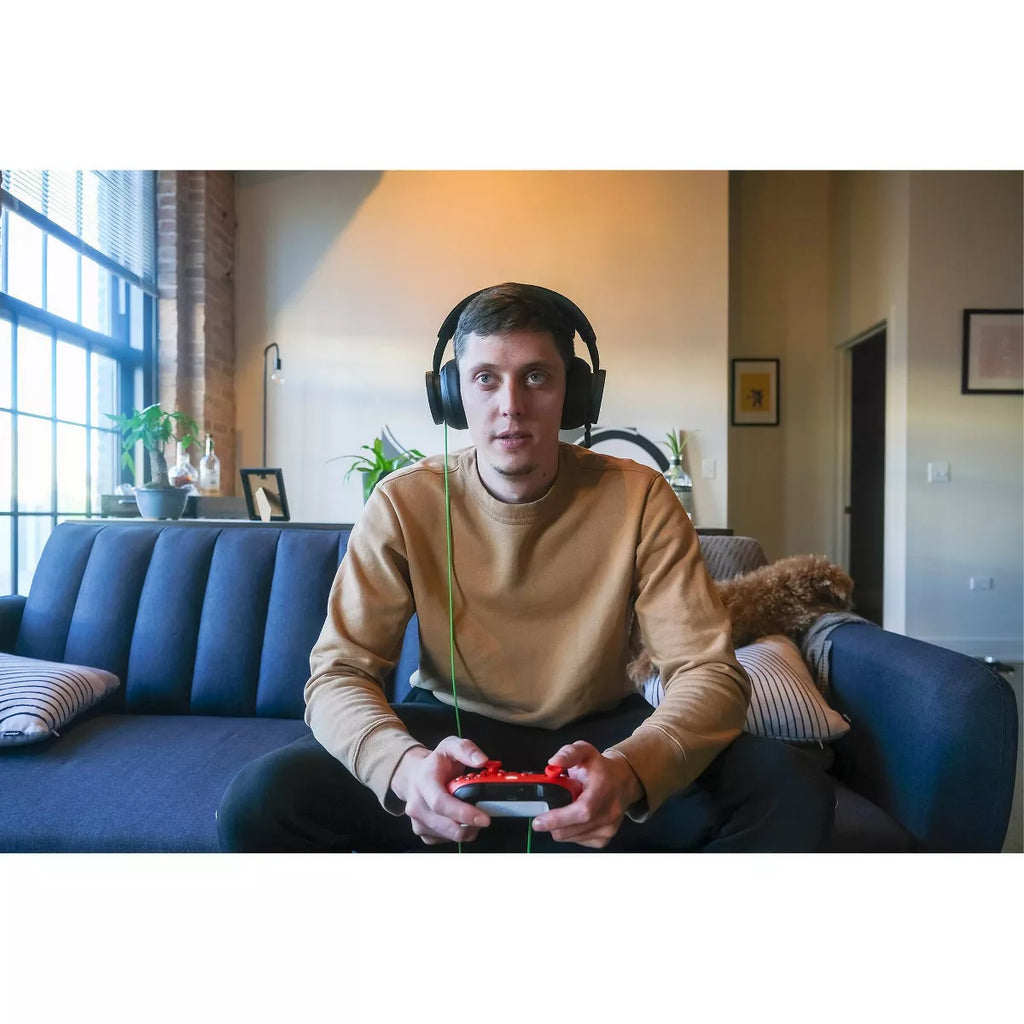Experience Immersive Gaming with the Xbox Wired Stereo Headset - Perfect for Xbox Series X|S and Xbox One!